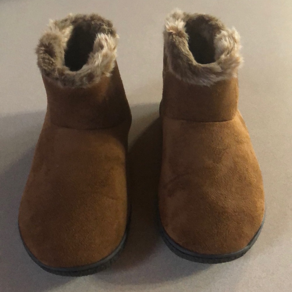 ❄️NWOT tags Suede Slippers - Picture 3 of 7